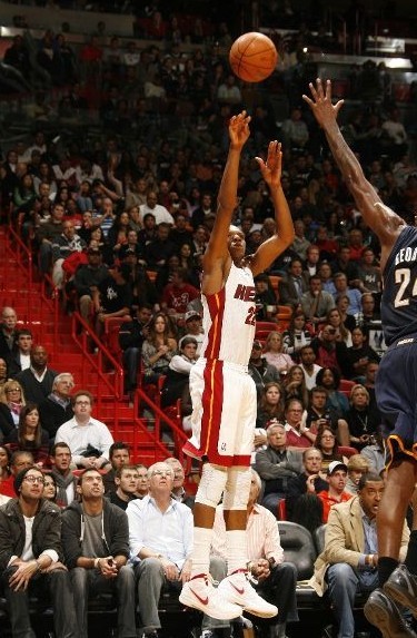 其迅猛的 其迅猛的