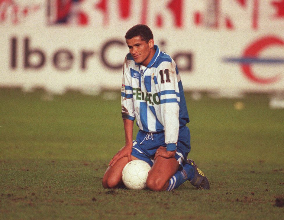 背后究竟隐 背后究竟隐